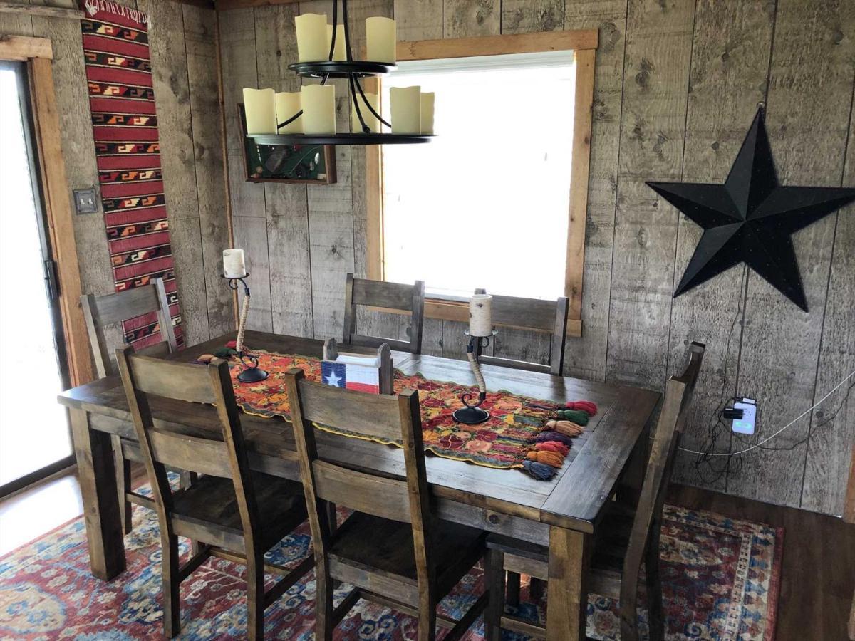 מלון Pipe Creek Rockin' B Ranch Bluff House מראה חיצוני תמונה